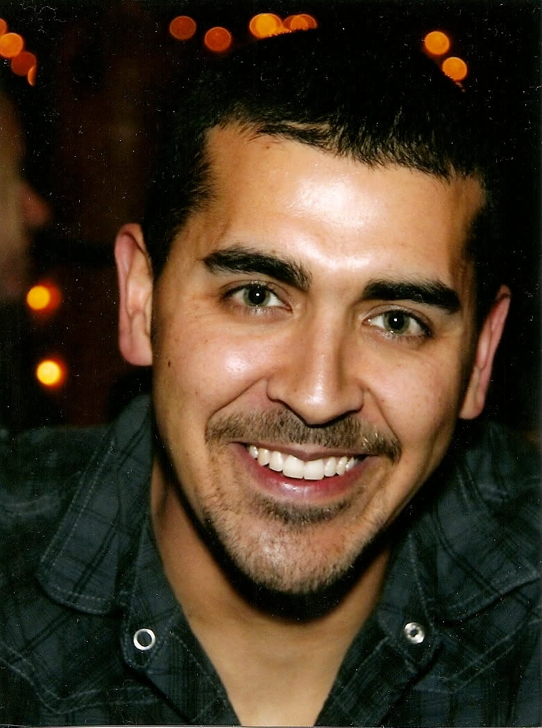 Eric Barros Headshot